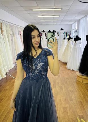 Стильное вечернее выпускное платье