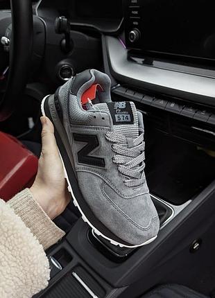 Жіночі кросівки