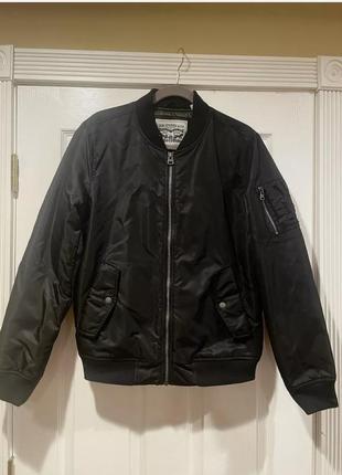 Куртка бомбер утеплений levis