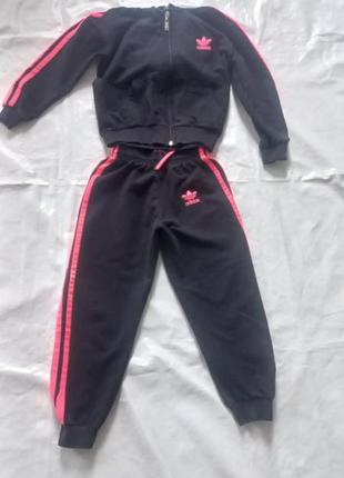 Спортивний костюм.спортивний костюм для дівчинки. костюм adidas