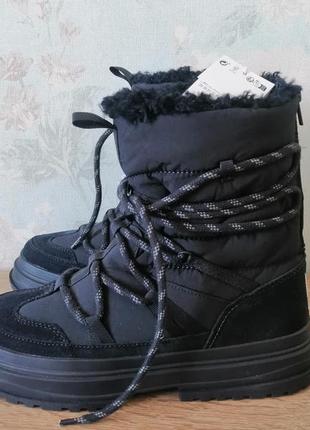 Ботинки zara 38, 39 непромокаемые унисекс дутики замша