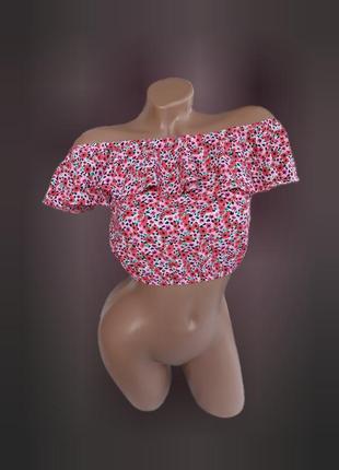 Топ з відкритими плечима і уборкою