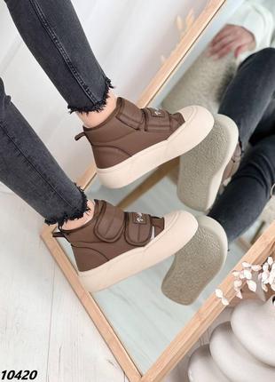 Женские ботинки