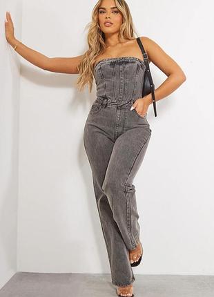 Джинсовый комбинезон prettylittlething