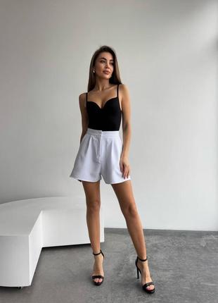 Классические шорты