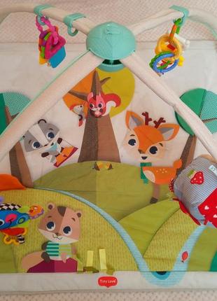 Игровой коврик с подвесными игрушками