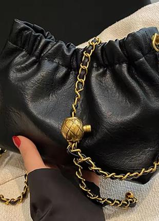 Сумка в стиле chanel