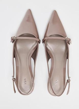 Відкриті туфлі з пряжкою zara