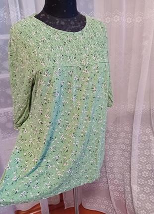 Блузка-футболка фирмы next 14-16 размера.