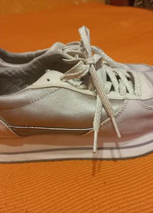 Кроссовки Tamaris touchit 38 стелька 25 см