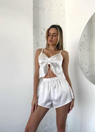 Шовкова піжама