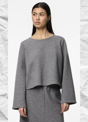 Невероятный свитшот от pieces серого цвета прямого кроя