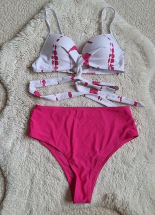 Купальник з високими плавками