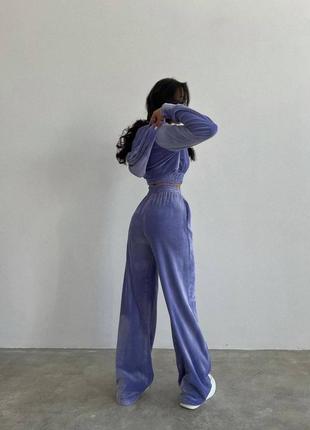 Спортивный велюровый костюм в цветах2 фото