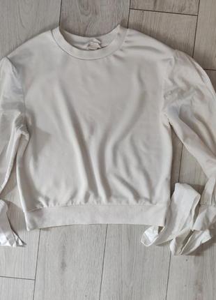 Свитшот белая с бантами на рукавах от h&m, р.m l