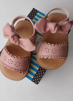 Босоніжки для дівчинки 3