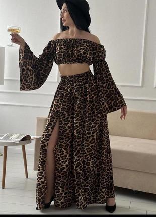 Жіночий костюм леопард