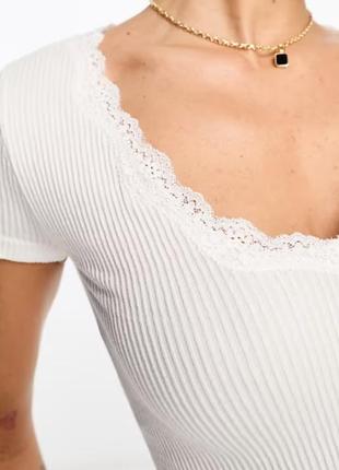 Гарна базова футболка в рубчик primark
