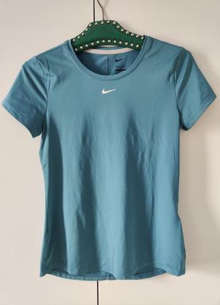 Nike спортивная футболка размер s