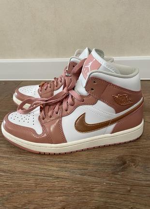 Кроссовки nike AIR air jordan 1 w mid se red stardust,кросівки,кеды