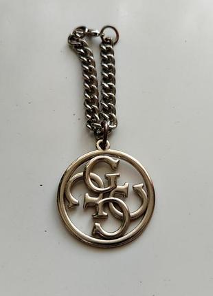 Подвес на сумку guess