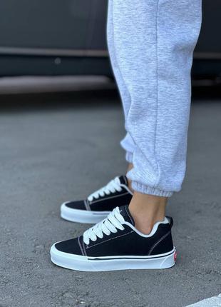 Женские кроссовки высокого качества плотный материал очень удобны в носке качественные повседневные