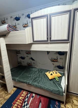 Детская кровать + письменный стол