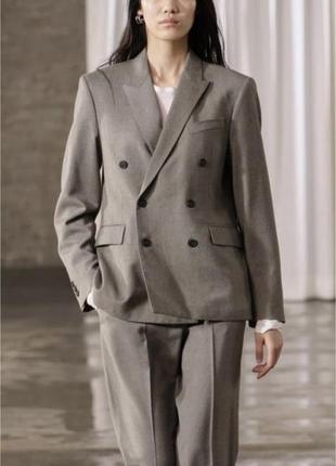 Костюм брючный из шерсти zara