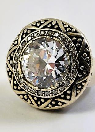 Красивое массивное серебряное кольцо. 925 пробы.