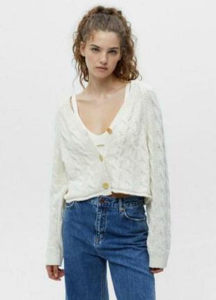 Молочний кардиган кофта на ґудзиках