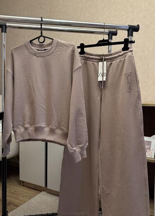 Жіночий костюм zara