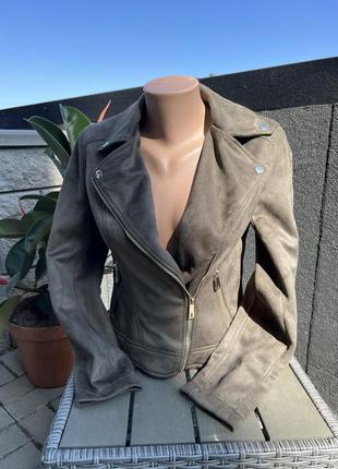 Косуха куртка замшева new look 36 s