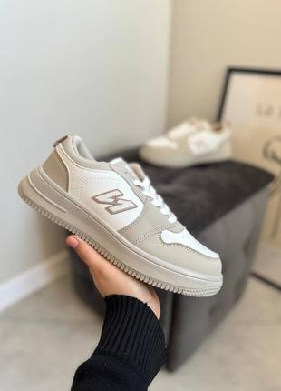 Кроссовки женские new balance