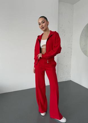 Повседневный спортивный костюм без утепления с капюшоном