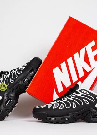 Чоловічі кросівки nike air max plus drift black white