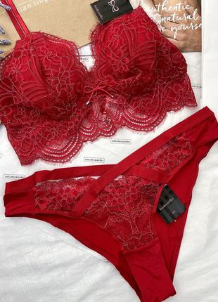 Кружевной комплект белья hunkemoller