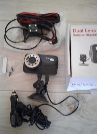 Видеорегистратор dual lens