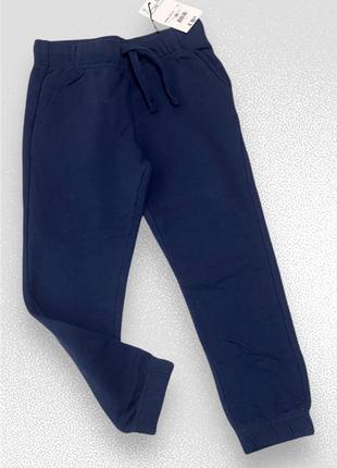 Спортивные штаны для мальчика, фирм umbro, gap, c&a