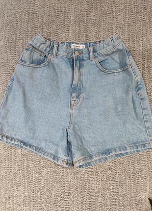 Стильные шорты от бренда pull bear