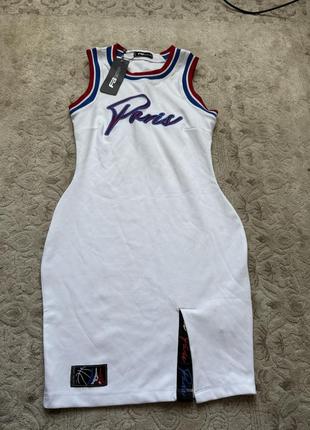 Платье бренд в стиле спорт шик