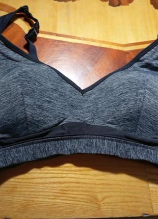 Спортивный бюстгальтер р 85в 100в c&a