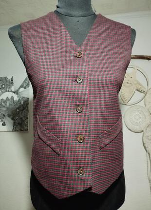 Жилет модный