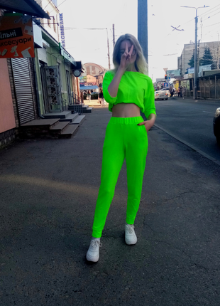 Женский костюм