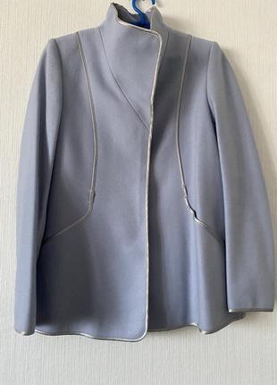 Жакет небесного кольору