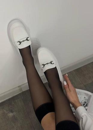 Женские лоферы, мокасины белые!
