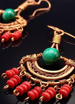 Сережки в етно стилі з малахітом і коралом