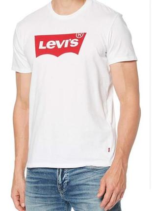 Новая футболка levis размер m