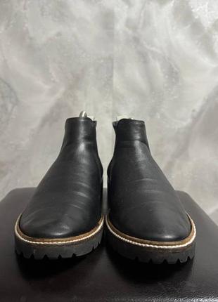 Ecco incise tailored 3