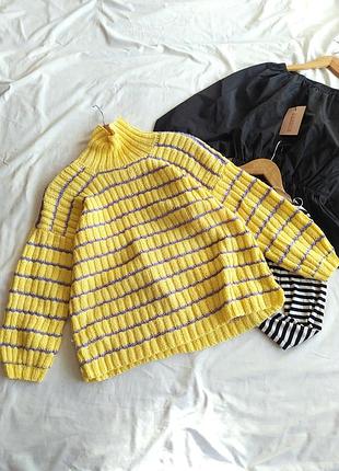 Жовто-фіолетовий светр у смужку оверсайз