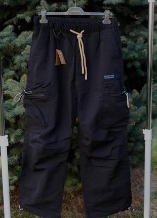 Нейлоновые брюки patagonia(gore-tex)